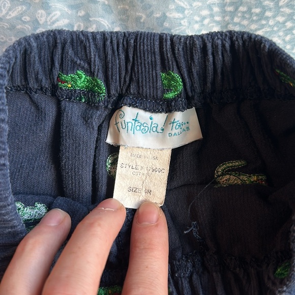 VINTAGE alligator embroidered corduroy boys 4T pants - Picture 3 of 5